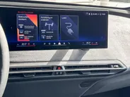 BMW iX xDrive45 101 kWh