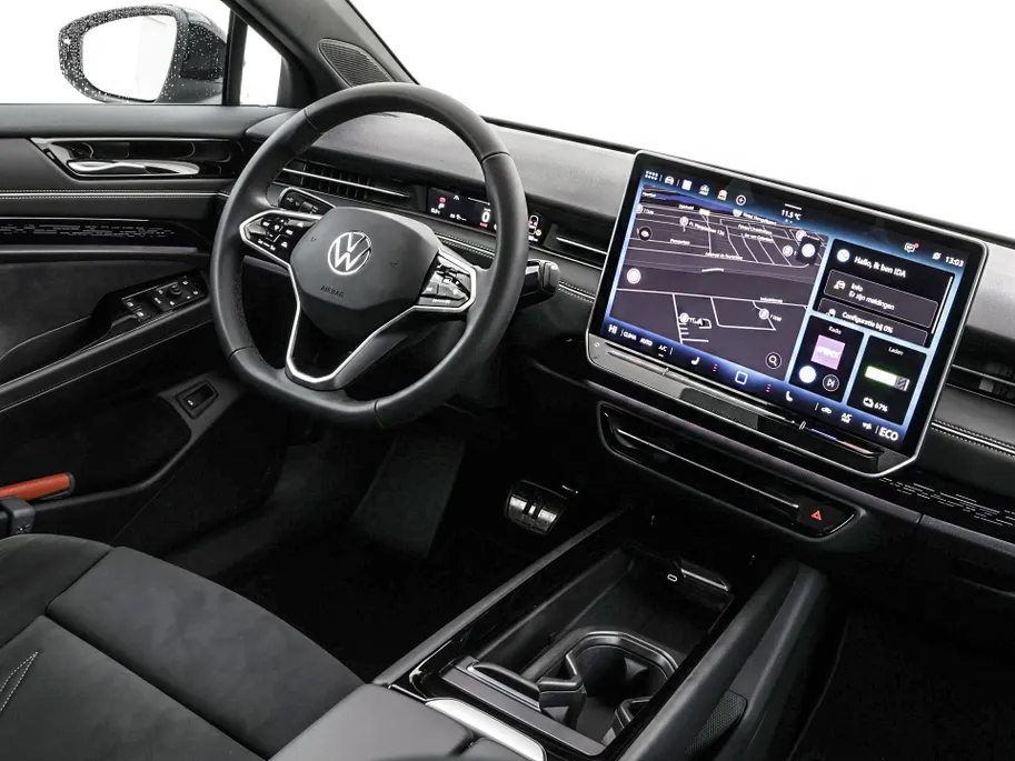 Volkswagen ID.7 Pro Business 286pk 77 kWh · SOH 97,2% · 360 Camera · Head-Up · Alarm · Elek. Trekhaak · Keyless · Elek. Voorstoelen · 20'' Inch · Gratis onderhoud & APK t/m 30-01-2030 · EXTRA INRUILKORTING ·