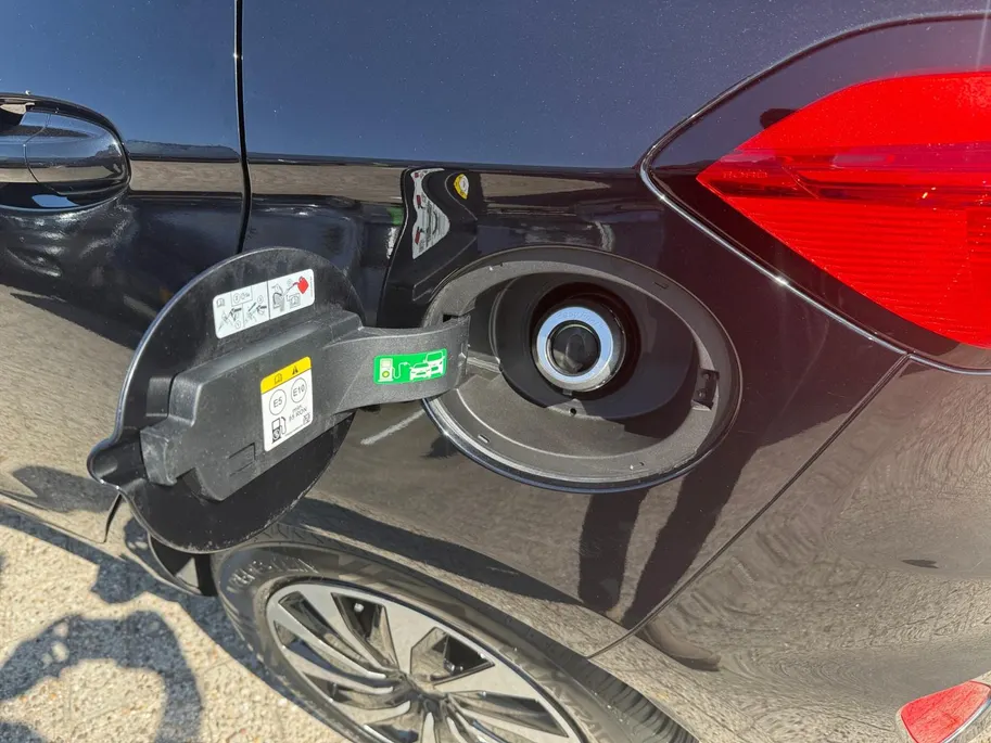 Ford Fiesta 1.0 EcoBoost Hybrid Titanium | NL Auto | Winter Pack | Comfort Pack | Apple Carplay & Android Auto | Cruise Control | PDC |