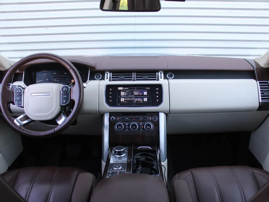 Land Rover Range Rover 4.4 SDV8 Autobiography | Uniek 4.4 V8 | Nieuwstaat | Elek. trekhaak | Luchtvering | Stuur-/voorruit-/stoelverwarming + ventilatie | Massage-/geheugenstoelen | Leer | Schuifdak | 360 Camera | 21' LM |