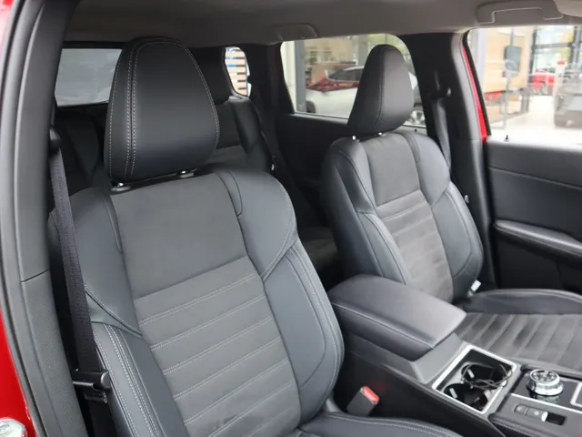 Mitsubishi Outlander 2.4 PHEV First Edition Trekhaak | All Seasonbanden