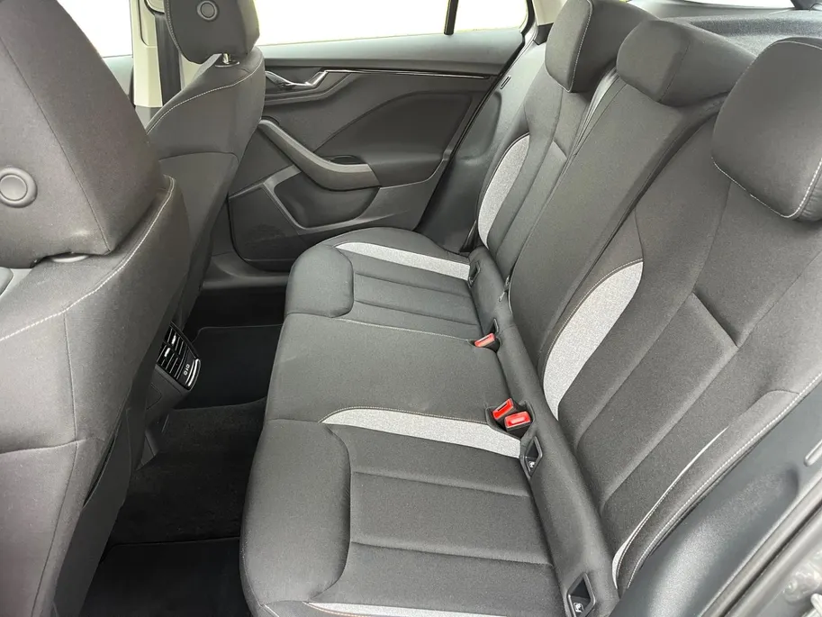 Škoda Kamiq 1.0 TSI Selection | 1e Eigenaar | Cruise control | Apple Carplay/Android auto | Parkeersensoren achter | Led koplampen | Fabrieksgarantie! |