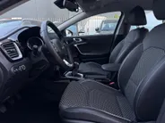 Kia XCeed 1.0 T-GDi DynamicLine | Trekhaak | Achteruitrijcamera | Parkeersensoren achter | Apple/Android Carplay | Navi | Climate Control | LMV