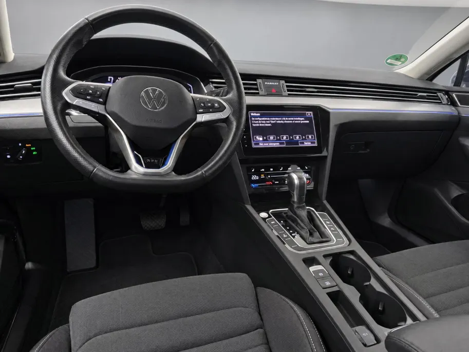 Volkswagen Passat Variant 1.4 TSI 218pk PHEV GTE Business · Apple/Android Car Play · Camera · Wegklapbare Trekhaak · Stoelverwarming · Elek. Achterklep · 18'' Inch ·