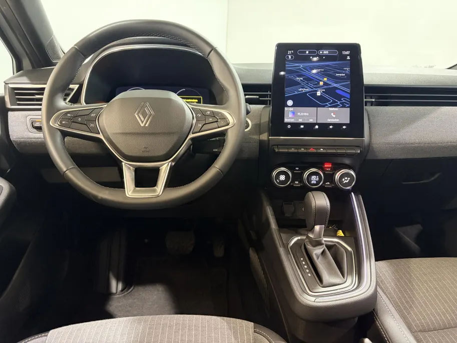 Renault Clio 145PK E-Tech Full Hybrid Techno Automaat | 1e eigenaar | Camera | Parkeersensoren | Climate Control | Apple CarPlay/Android Auto | Cruise Control | Lichtmetalen Velgen | Full LED | Digital Cockpit |