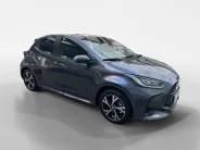 Toyota Yaris 1.5 Hybrid Dynamic | Nieuw | Apple Carplay/Android Auto | hill hold functie | airco (automatisch) | achteruitrijcamera | buitenspiegels verwarmbaar |