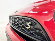 MINI Countryman Cooper SE ALL4 John Cooper Works Essence Pack