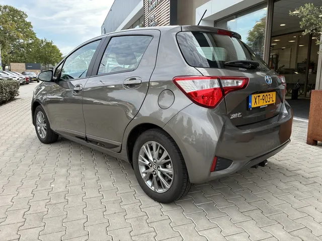 Toyota Yaris 1.5 Hybride Design Sp.| Trekhaak | Navi