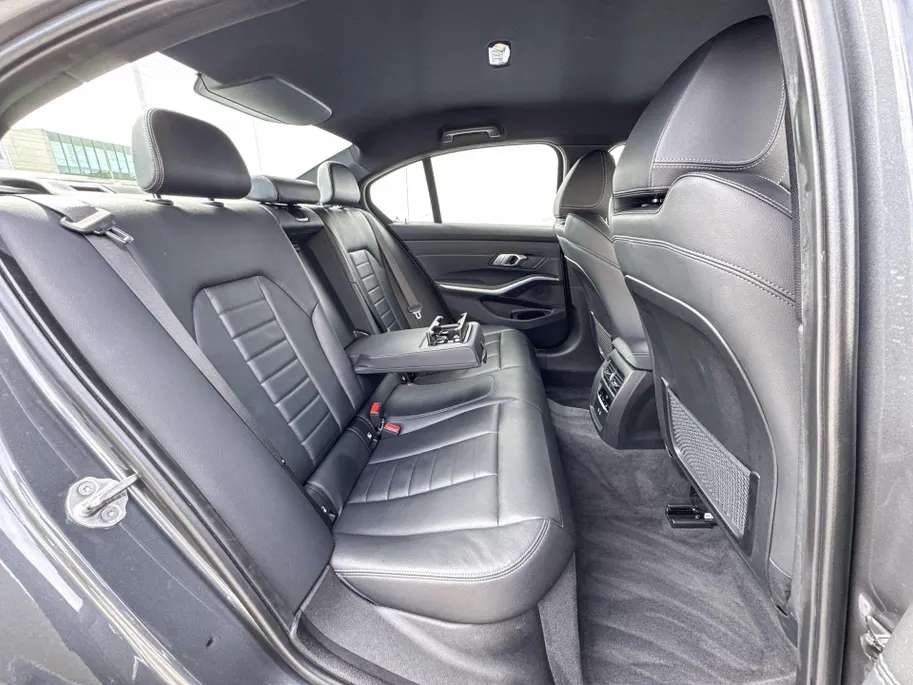 BMW 3 Serie Sedan 318i