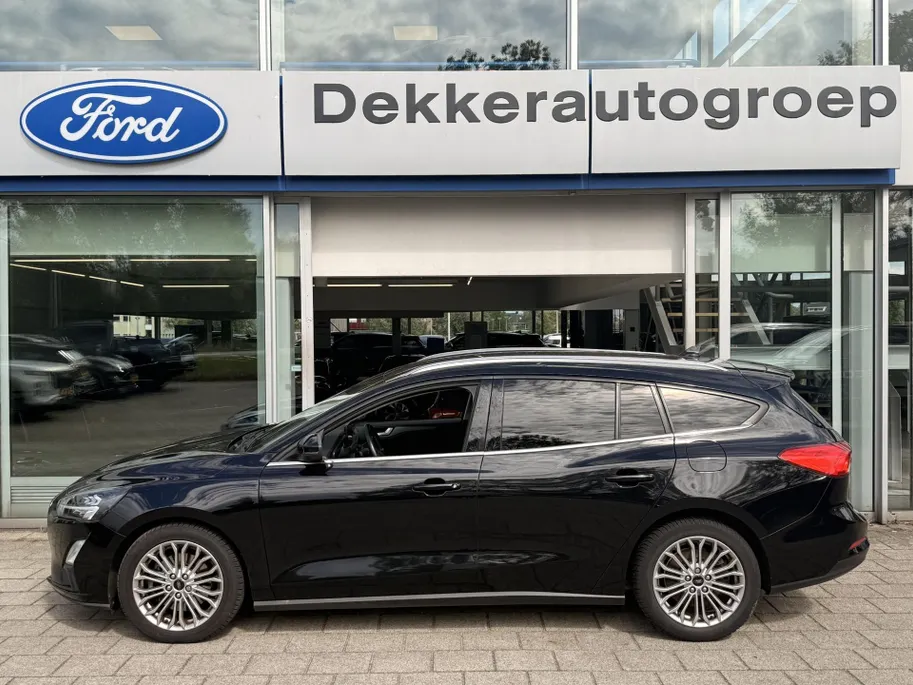 Ford Focus Wagon 1.0 EcoBoost Titanium Business