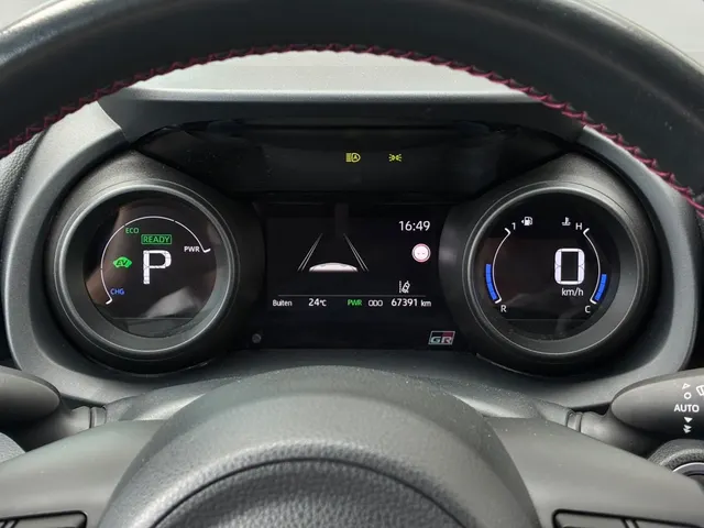 Toyota Yaris 1.5 Hybrid GR Sport | Stoelverwarming | Camera | Carplay |