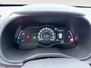 Hyundai Kona EV Fashion 64 kWh | Zeer nette auto | 100 % SOH | Stoelverwarming | Navigatie | Apple CarPlay & Android Auto | Achteruitrijcamera | Dealer onderhouden |