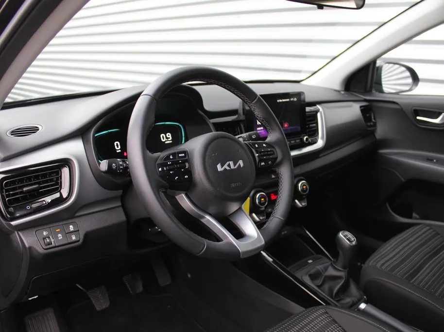 Kia Stonic 1.0 T-GDi MHEV DynamicLine | Camera | Clima | Cruise | Navi | 15' LM | LED | PDC | Apple Carplay/Android Auto |