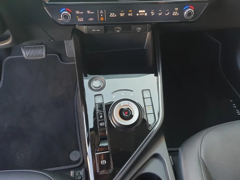 Kia Niro 1.6 GDi Hybrid DynamicPlusLine | Informeer naar beschikbaarheid | Schuifdak | NU MET €3.000 inruilpremie en €1000 voorraadvoordeel!