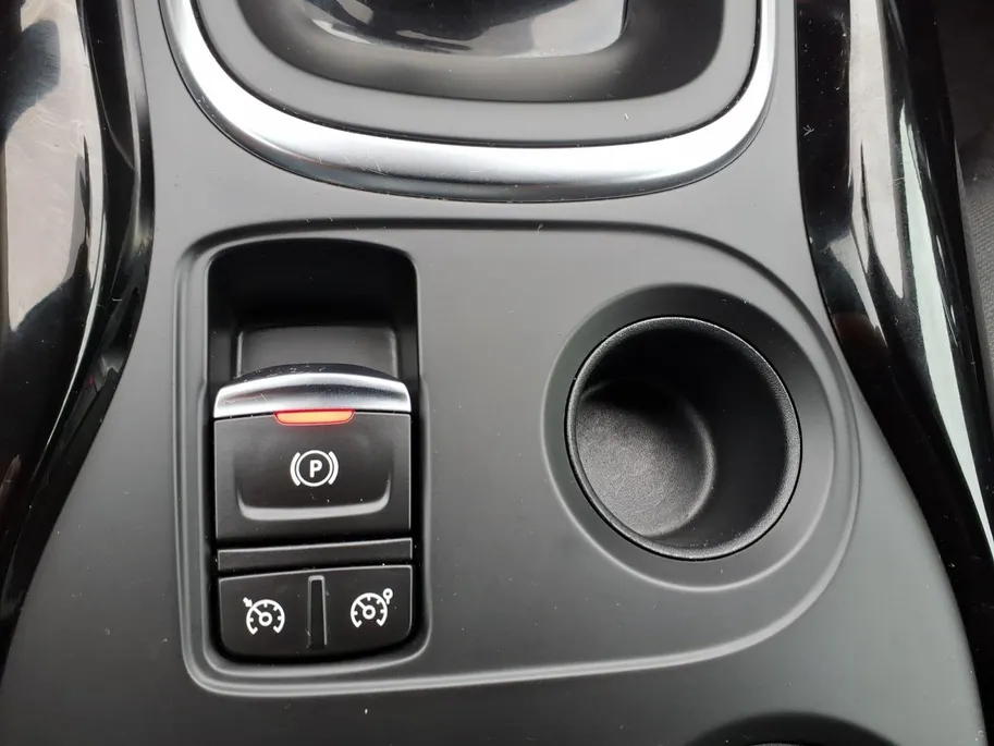 Renault Kadjar 1.2 TCe Limited Automaat | Navigatie | Trekhaak | Dealer onderhouden | 1 jaar garantie