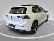 Volkswagen Golf 1.5 eHybrid 272pk DSG GTE · Panoramadak · Camera · Inklap. Trekhaak · Leder Vienna · Head-Up Display · Stuur-& Stoelverwarming + verkoeling · Garantie t/m 15-06-2030 of 100.000km