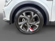 Renault Arkana 145PK E-Tech Hybrid R.S. Line Automaat | 9,3' Navi | Camera | Parkeersensoren | Climate Control | Adaptive Cruise Control | Stoelverwarming | Lichtmetalen Velgen | Apple CarPlay/Android Auto |