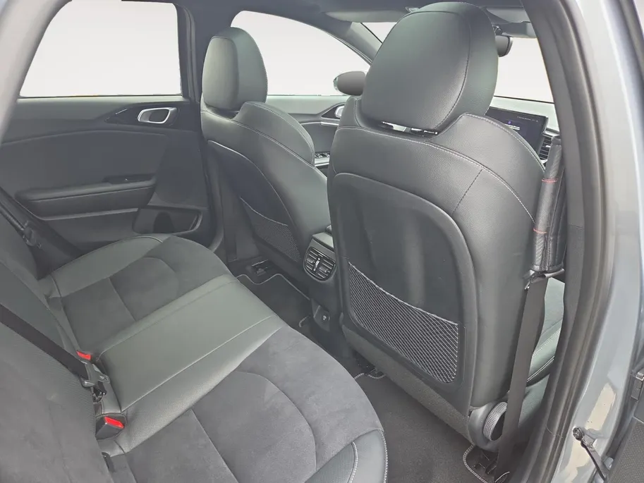Kia Ceed 1.0 T-GDi GT-Line | Airco | Navi | Camera | Panoramadak | Stoelverwarming | Stuurverwarming | Cruise Control |