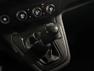Renault Kangoo 95PK Blue dCi Advance L1 | BPM VRIJ | Apple CarPlay/Android Auto | Stoelverwarming | Armsteun | Climate Control | Digital Cockpit | Cruise Control | Licht & Regen Sensor | Keyless Entry |