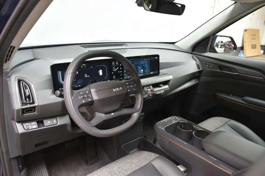 Kia EV5 81,4 kWh 217pk 2WD Plus NIEUW TE BESTELLEN