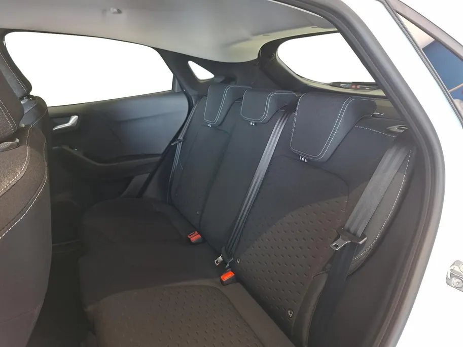 Ford Puma 1.0 EcoBoost Hybrid Titanium | €5.000.- korting | 0,99% rente | Direct leverbaar | Winterpack | Achteruit rij camera