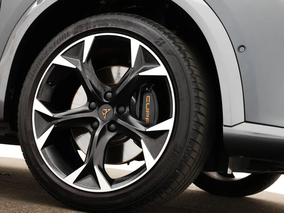 CUPRA Formentor 1.4 245pk DSG e-Hybrid VZ Performance · SOH 100% · Panoramadak · Beats Audio ·  Leder · 360 Camera · Elek. Bestuurdersstoel · Stoel-& Stuurverwarming · 19'' Inch ·