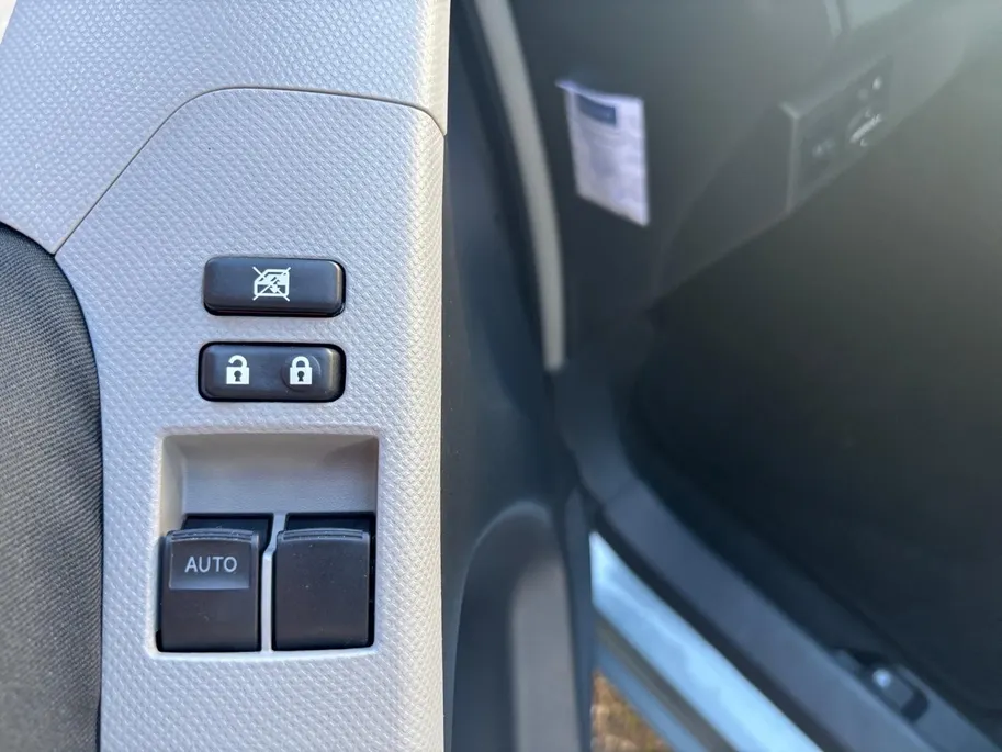 Toyota Yaris 1.3 VVTi Comfort | Airco | Elektrisch verstelb. spiegels | 12 maanden BOVAG garantie