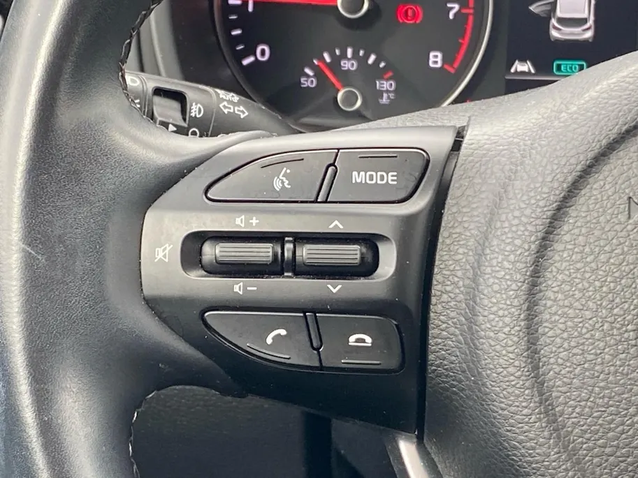 Kia Rio 1.0 T-GDi MHEV DynamicLine | Airco | AppleCarPlay Android Auto | 16 inch LM velgen | Parkeercamera | Cruise control | Lineassist |