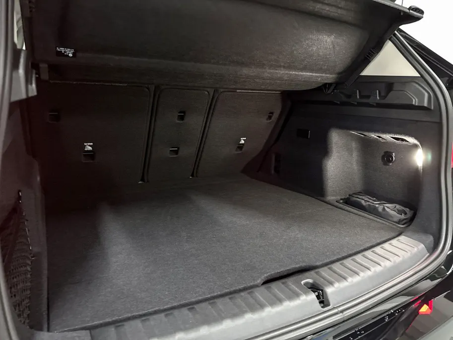BMW iX1 xDrive30
