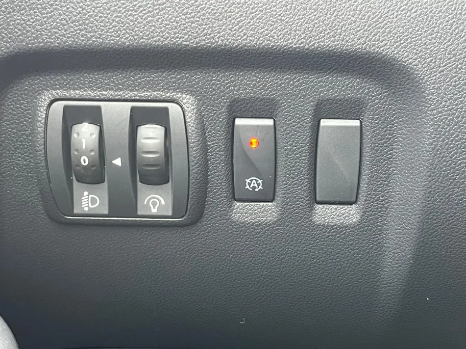 Renault Captur 1.3 TCe Intens *Automaat*Navi+Camera*Climate Control*Keyless Entry*Parkeersensoren*Zeer nette auto!