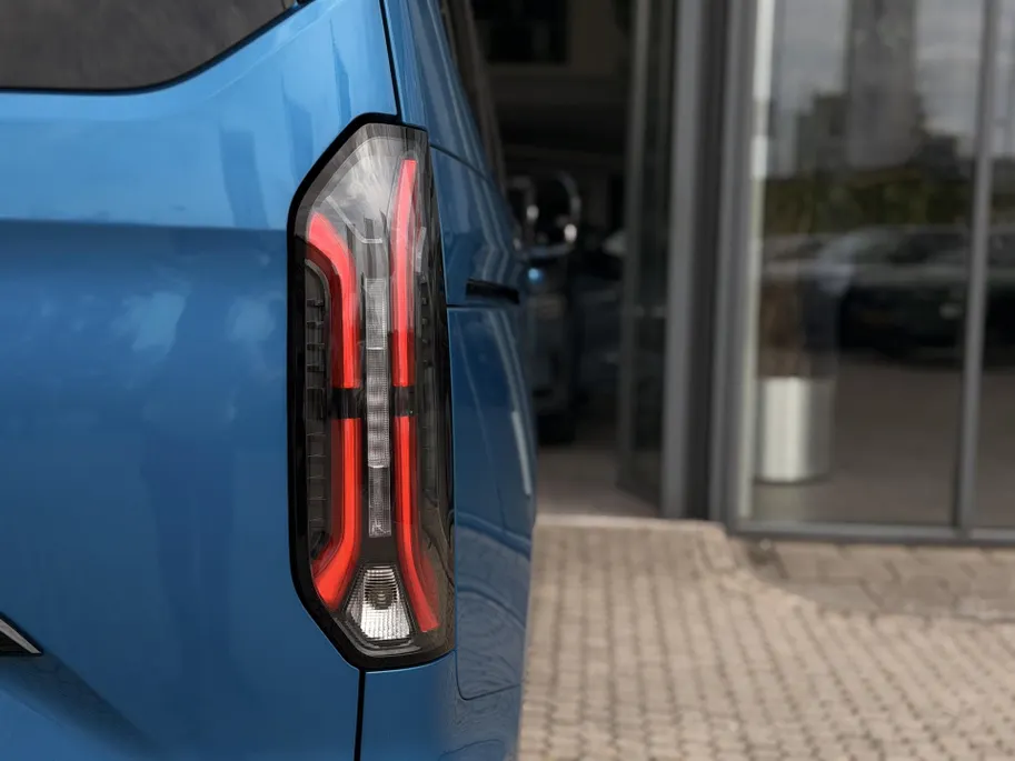 Ford Transit Custom Tourneo 340 L1H1 Titanium X 2.5 233pk PHEV e-CVT INCL BPM I ELEKTRISCHE TREKHAAK I WINTER PACK I DRIVER ASSIST PACK I 8 PERS I APPLE CARPLAY / ANDROID AUTO I