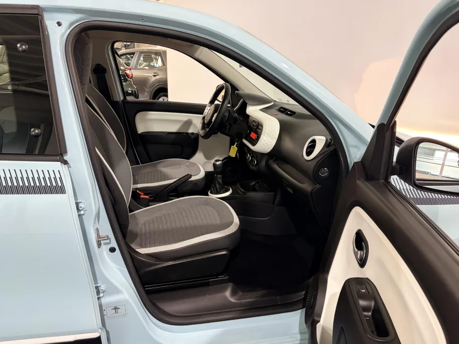 Renault Twingo 75PK SCe Collection | 1e eigenaar | Airco | Bluetooth | Elektrische Ramen & Spiegels | USB | Centrale Deurvergrendeling | LED Dagrijverlichting | Licht Sensor |