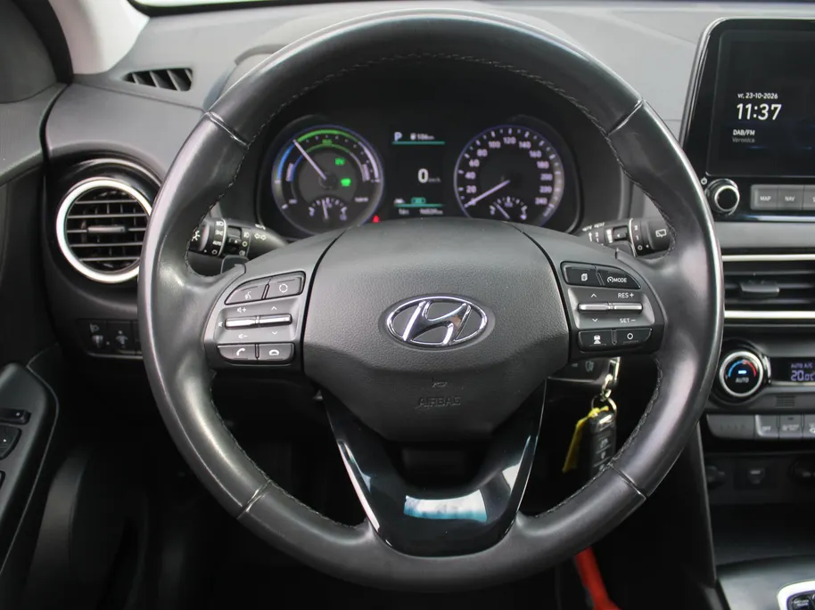 Hyundai Kona 1.6 GDI HEV Comfort | Trekhaak | Camera | 16' LM | Cruise adapt. | Navi | Apple Carplay/Android Auto | Clima | All seasons |
