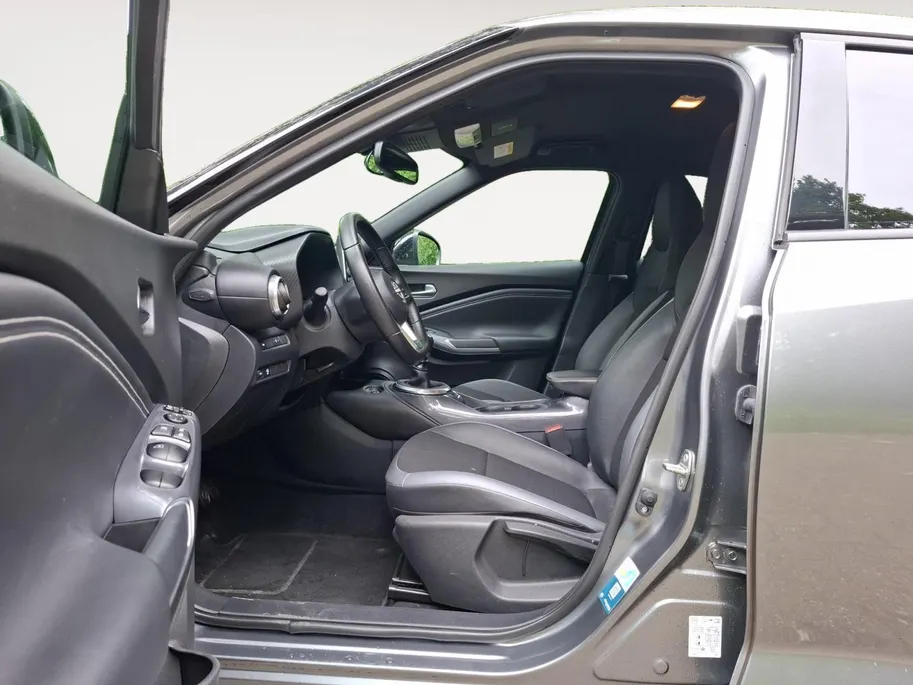 Nissan Juke 1.0 DIG-T N-Connecta | Licht metalen velgen| Metallic lak| Parkeersensoren voor en achter| Navi icm Apple/Android auto | 1ste eigenaar | Lage kilometerstand