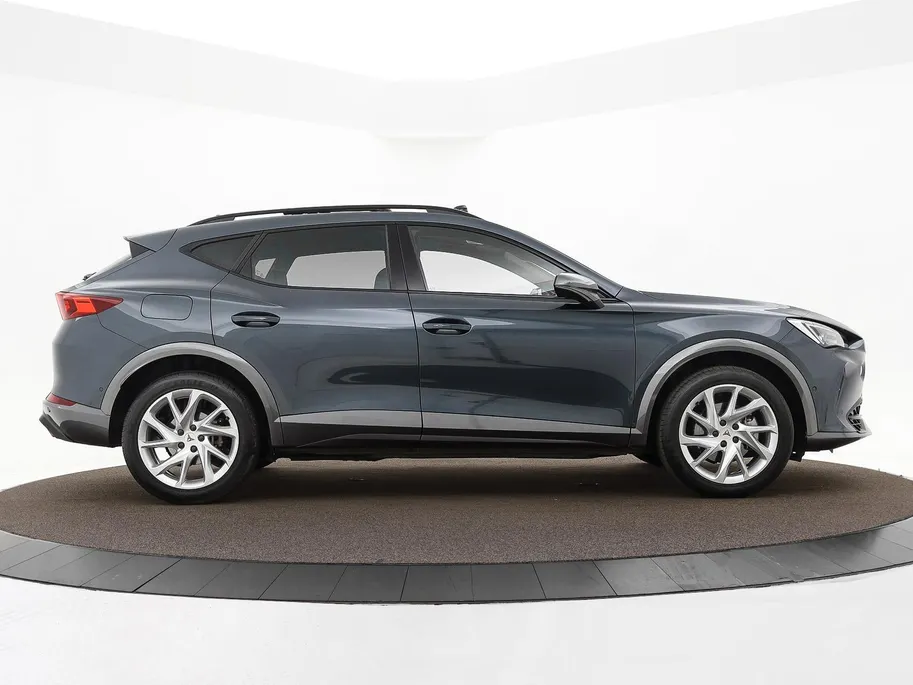 CUPRA Formentor 1.4 TSI e-Hybrid 204pk DSG Essential Limited · Panoramadak · Camera · Elek. Achterklep · Apple/Android Car Play · Keyless ·