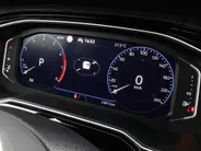 Volkswagen Polo 1.0 TSI 110pk DSG R-Line · Camera · Matrix LED · Stoelverwarming · Apple/Android Car Play · Sportstoelen · 16'Velgen · Stoelverwarming ·