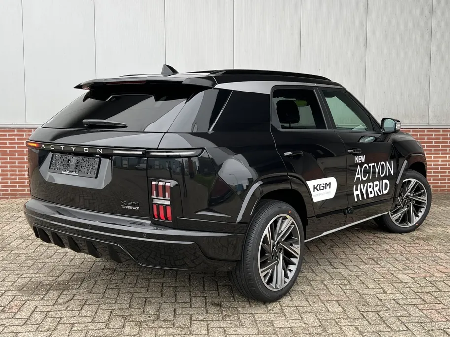 KGM Actyon Hybrid 1.5 Hybrid Titanium | Pano | Stoelverw voor & achter