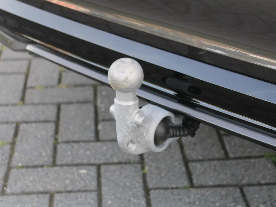 Volvo V60 2.0 T6 Plug-in hybrid AWD Plus Dark | Nappaleder | Trekhaak | HK audio | Schuifdak | Stuur-/stoelverwarming | Adap. Cruise | Dodehoek detectie | Geheugenstoelen | 360 Camera |