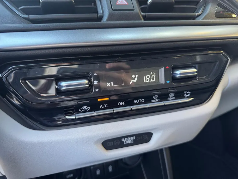 Suzuki Swift 1.2 Style Smart Hybrid | DEMO | Lichtmetalen velgen | Navigatie | Hoge instap