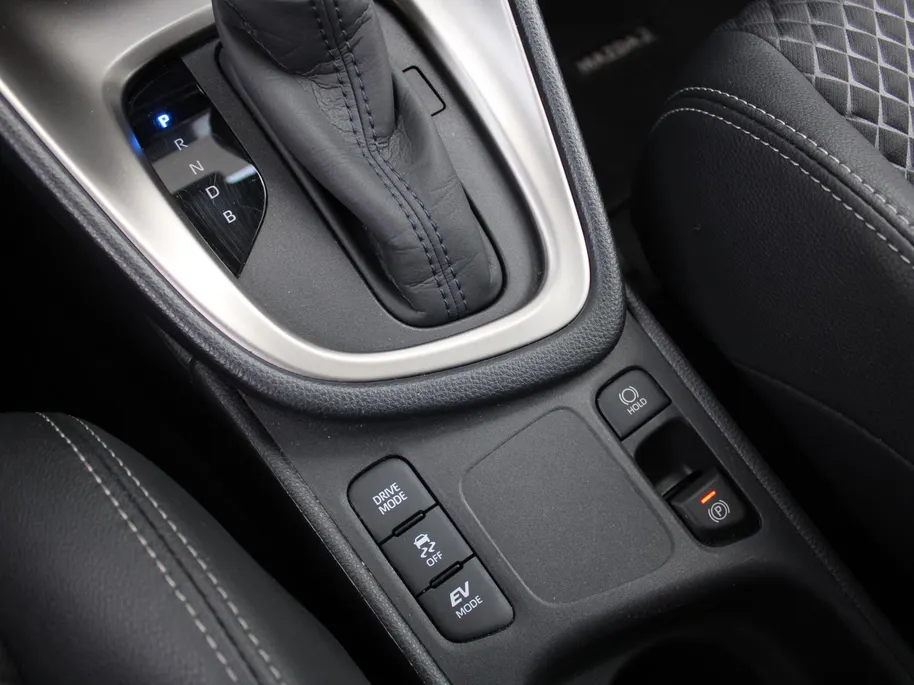 Mazda 2 Hybrid 1.5 Agile | Comfort pakket | 15' LM | Stoelverwarming | Apple Carplay / Android Auto |