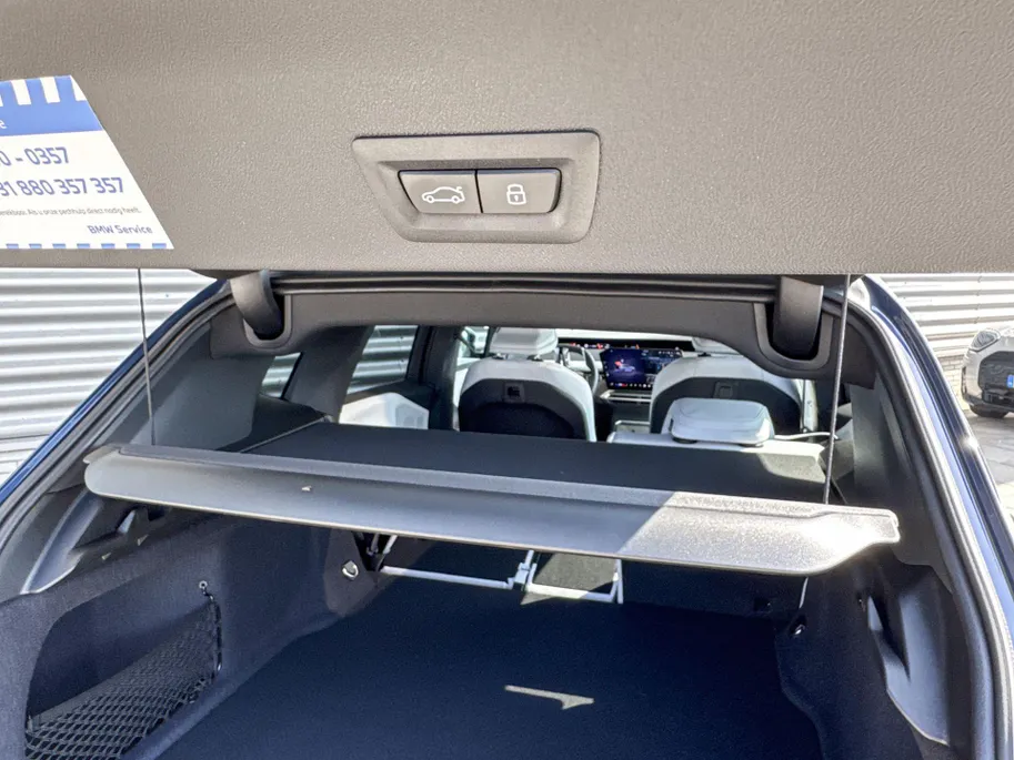 BMW iX3 50 xDrive 113 kWh