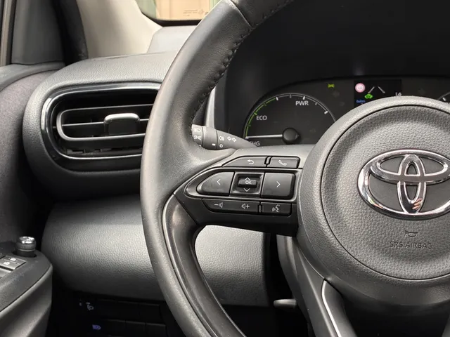 Toyota Yaris 1.5 Hybrid Active | Camera | Climate Control | NW All Seasons