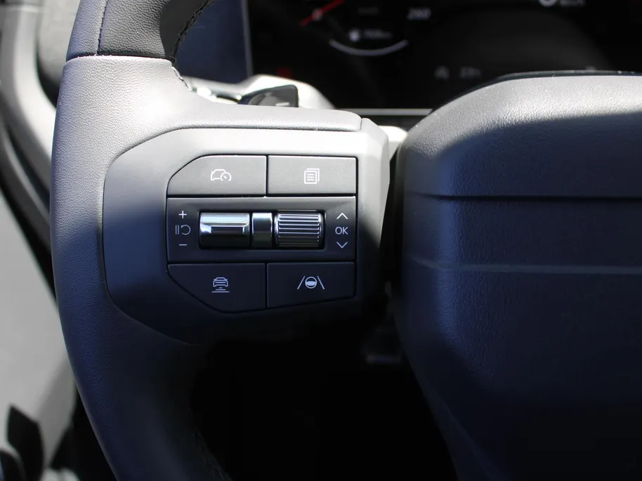 Kia Seltos Seltos 1.6 T-GDi DCT7 X-Line Demo Edition | Stuur-/stoelverwarming + ventilatie | 360 Camera | Leer | Elek. stoelverstelling | Inductielader | LED | 19" LM |