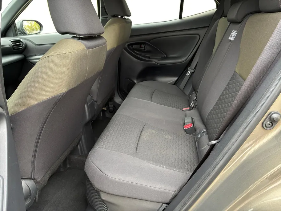 Toyota Yaris Cross 1.5 Hybrid Explore TREKHAAK | LM VELGEN | NAVI