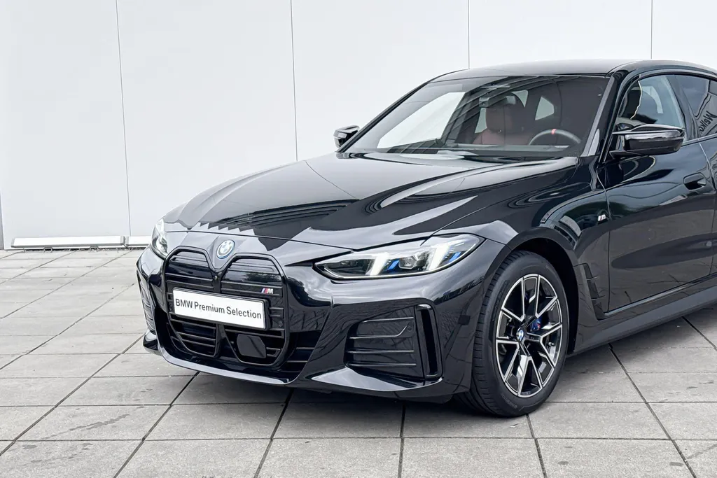 BMW i4 M60