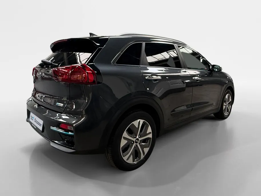 Kia e-Niro DynamicPlusLine 64 kWh Dealer onderhouden | Stoel + stuurverwarming | Climate control | 3 Fase laden |
