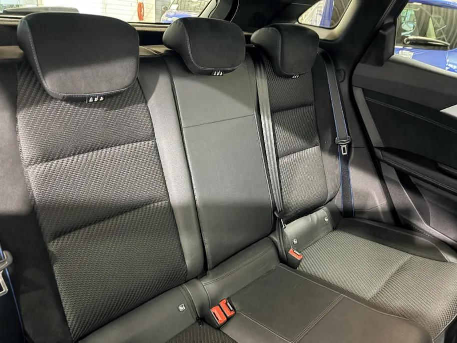 Renault Austral 200PK E-Tech Full Hybrid Techno Esprit Alpine AT | Trekhaak | All Season Banden | Climate Control | Digital Cockpit | Camera | Parkeersensoren | Adaptive Cruise Control | Lichtmetalen Velgen |