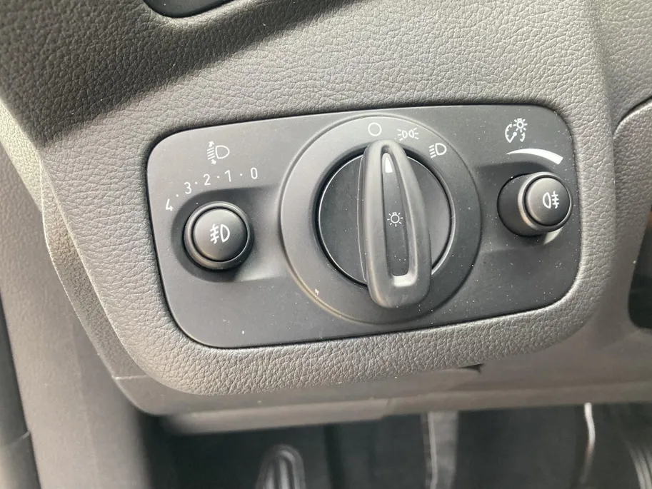 Ford Kuga 1.5 EcoBoost 120 pk Trend Ultimate Groot Navi - Trekhaak - Voorruitverwarming