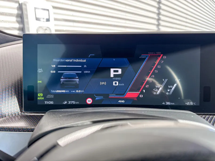BMW XM PHEV Label Red 30 kWh