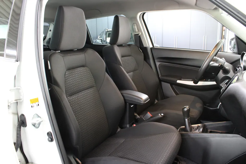 Suzuki Swift 1.2 Sportline / Navigatie / Camera / Stoelverwarming /